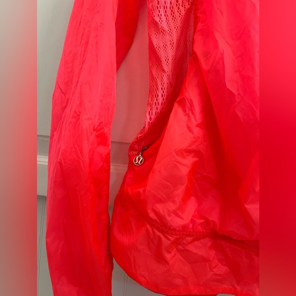 LULULEMON Lightweight Mesh Running Orange (Flash) Jacket - Picture 5 of 11